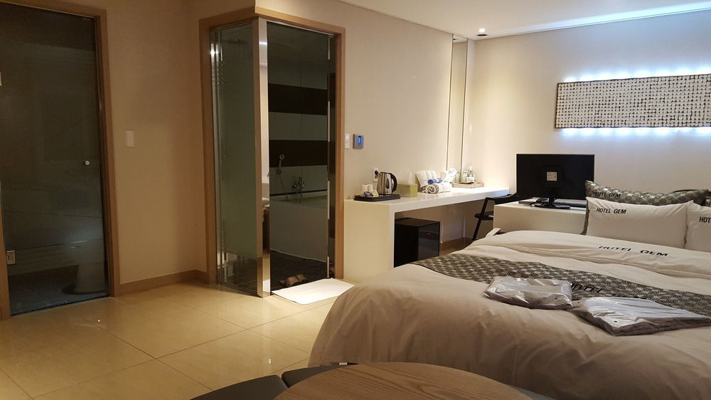 Hotel Gem Busan Exterior photo